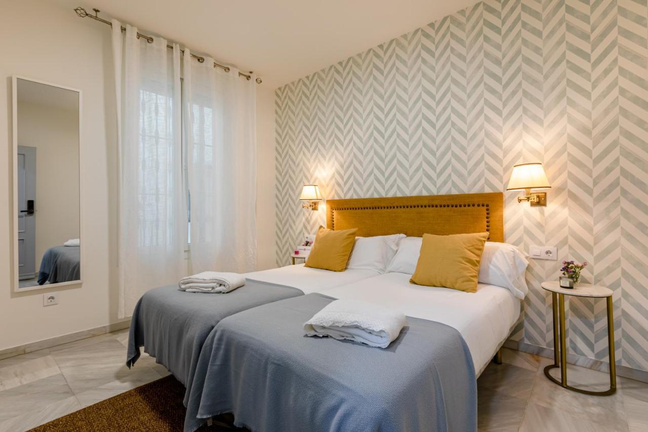 ฆาร์ดิง เด ลา อลาเมดา โอสตัล บูทิก Hotel เซบีญา ภายนอก รูปภาพ