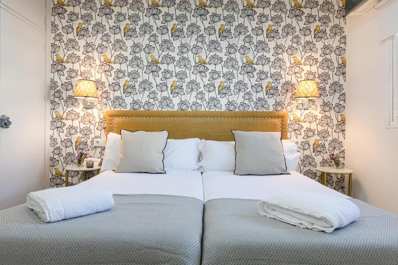 ฆาร์ดิง เด ลา อลาเมดา โอสตัล บูทิก Hotel เซบีญา ภายนอก รูปภาพ