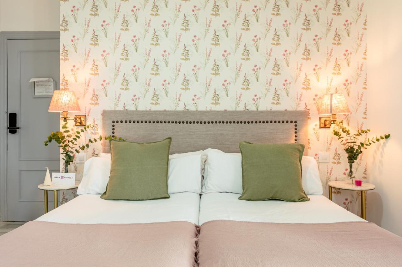 ฆาร์ดิง เด ลา อลาเมดา โอสตัล บูทิก Hotel เซบีญา ภายนอก รูปภาพ