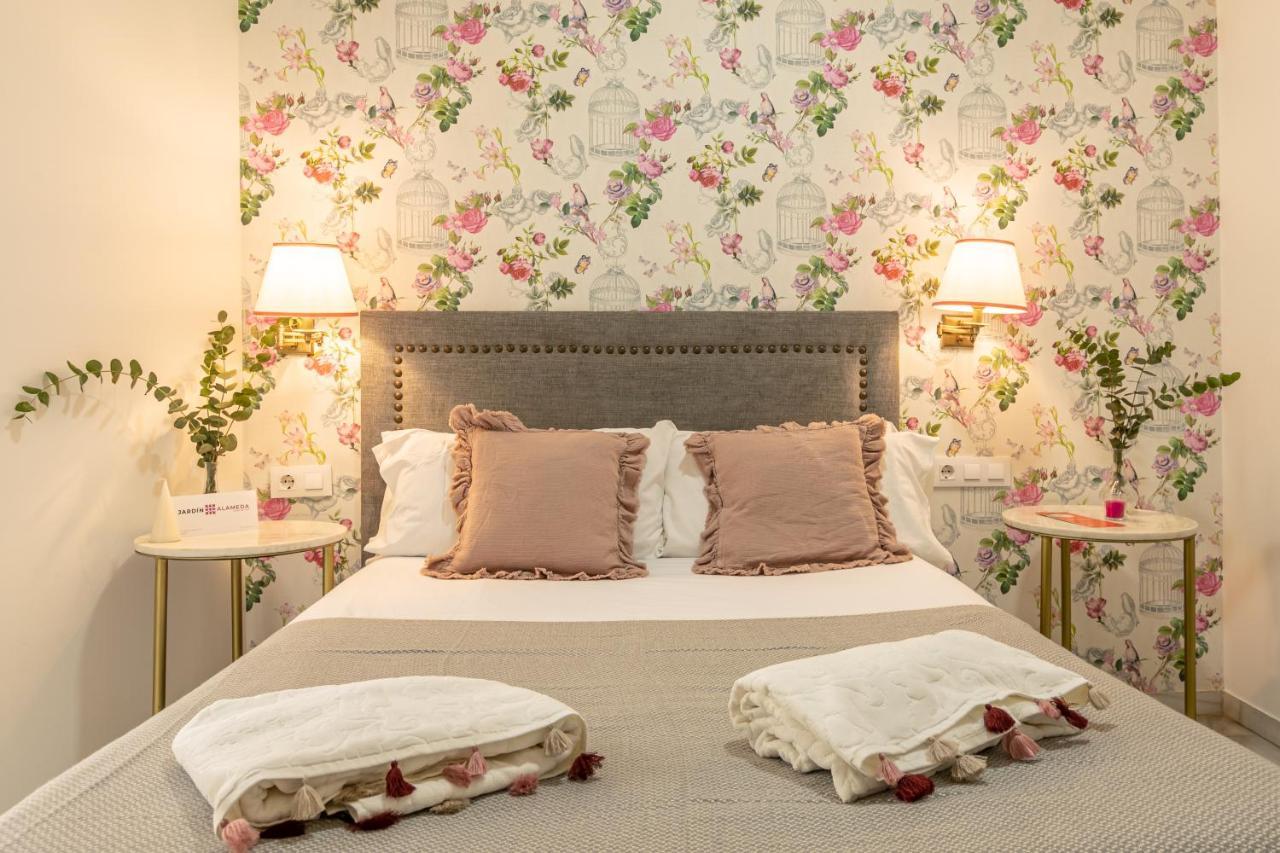 ฆาร์ดิง เด ลา อลาเมดา โอสตัล บูทิก Hotel เซบีญา ภายนอก รูปภาพ