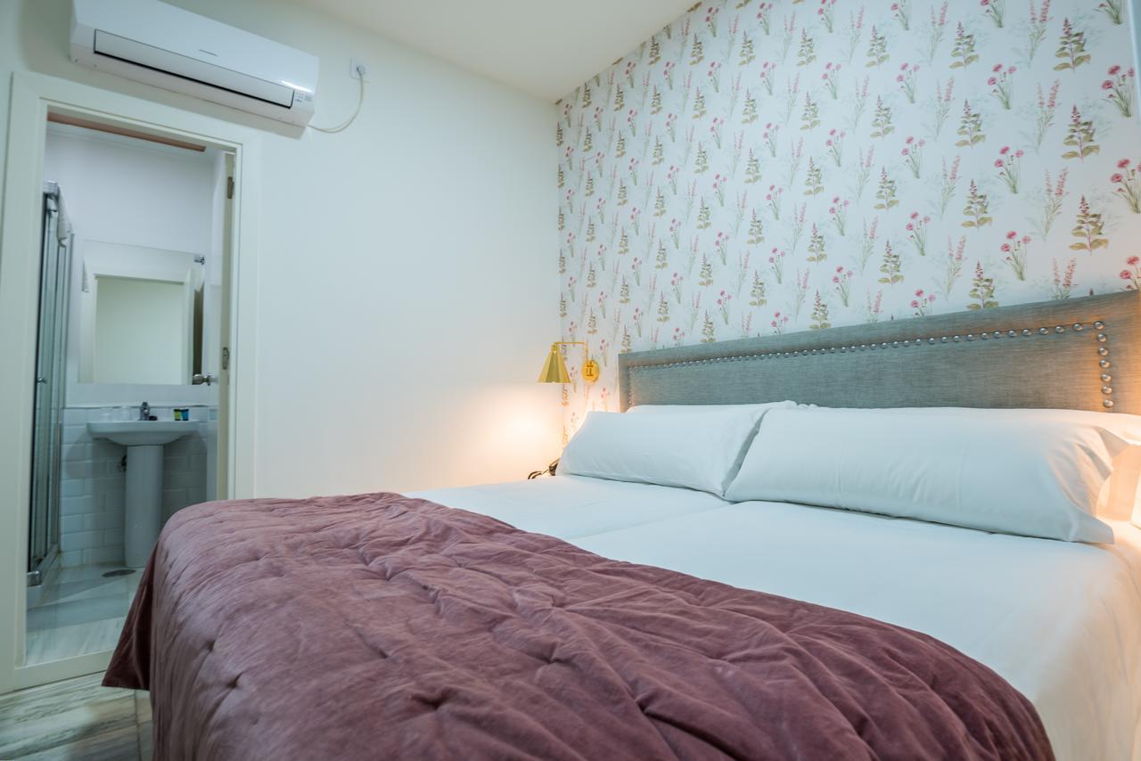 ฆาร์ดิง เด ลา อลาเมดา โอสตัล บูทิก Hotel เซบีญา ภายนอก รูปภาพ